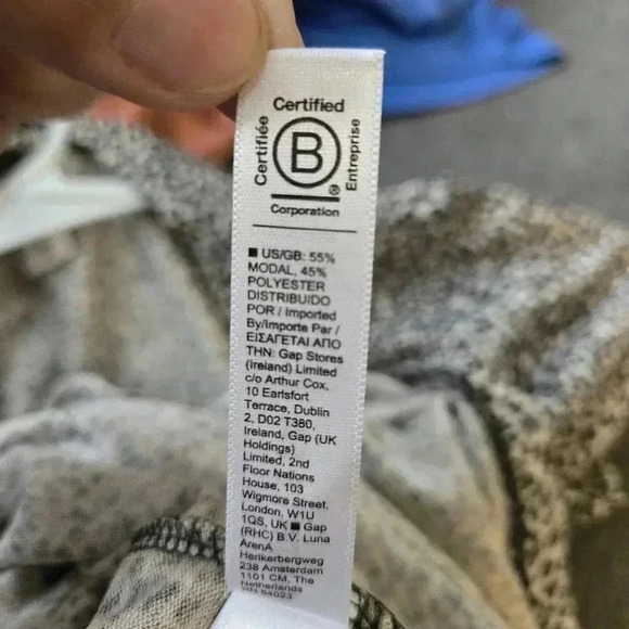 Athleta Breezy V-Neck T-Shirt Women’s Leopard Print Size XS #020 - Picture 7 of 8